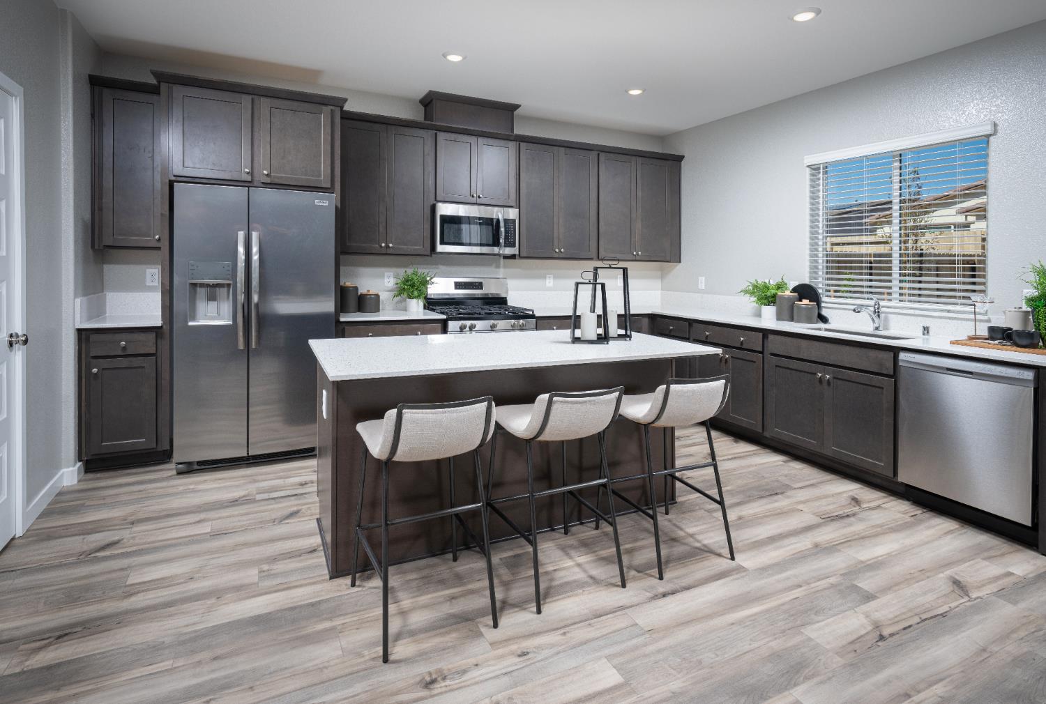 4583 Duckhawk Circle Rancho Cordova, CA 95742 - Photo 2 of 28