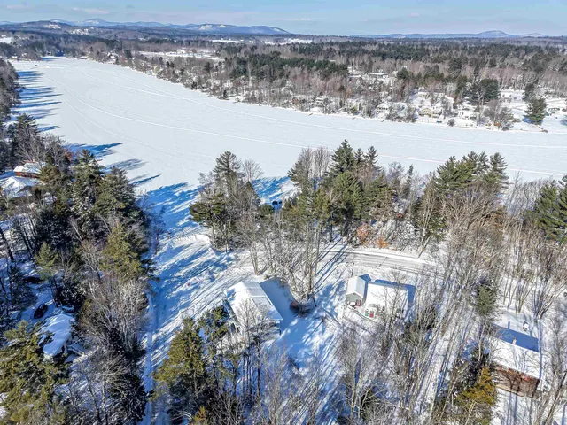 $449,900 | 4 North Shore Drive, Barnstead, NH 03225