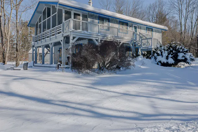 $449,900 | 4 North Shore Drive, Barnstead, NH 03225