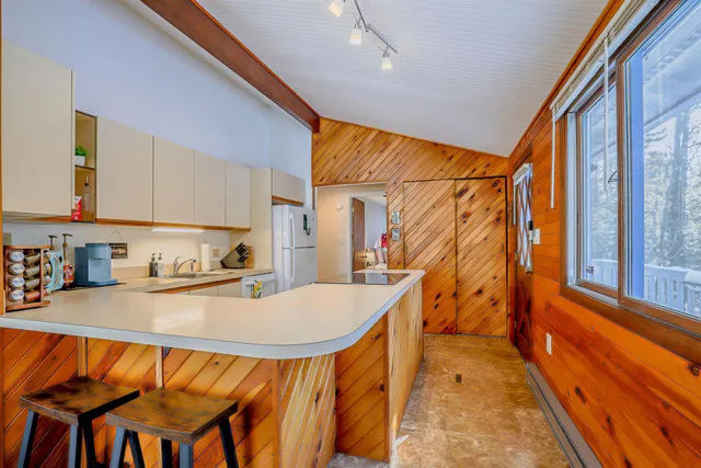 $449,900 | 4 North Shore Drive, Barnstead, NH 03225