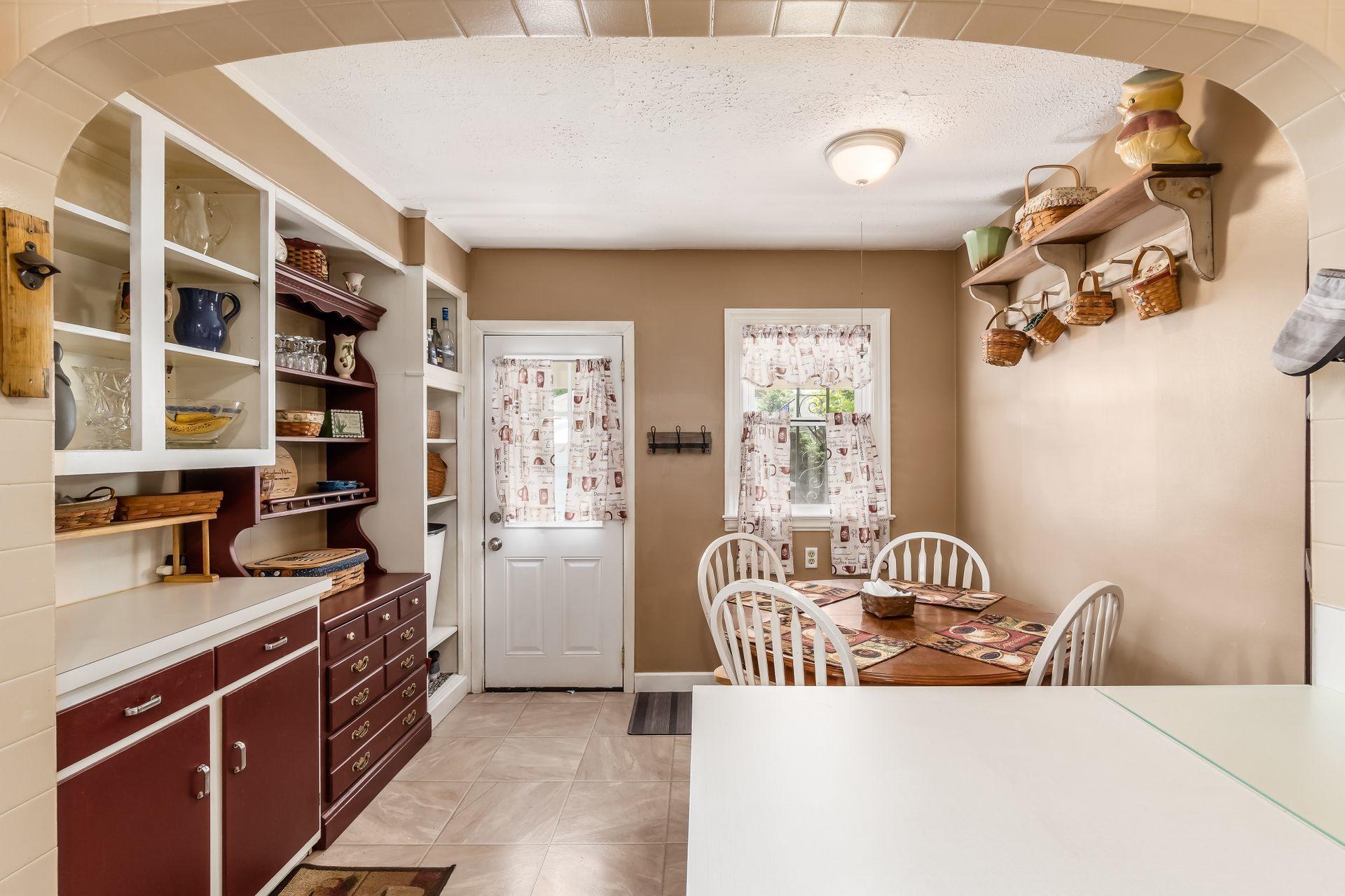 327 Demorest Road Columbus, OH 43204 - Photo 21 of 53 Gallery Image 21