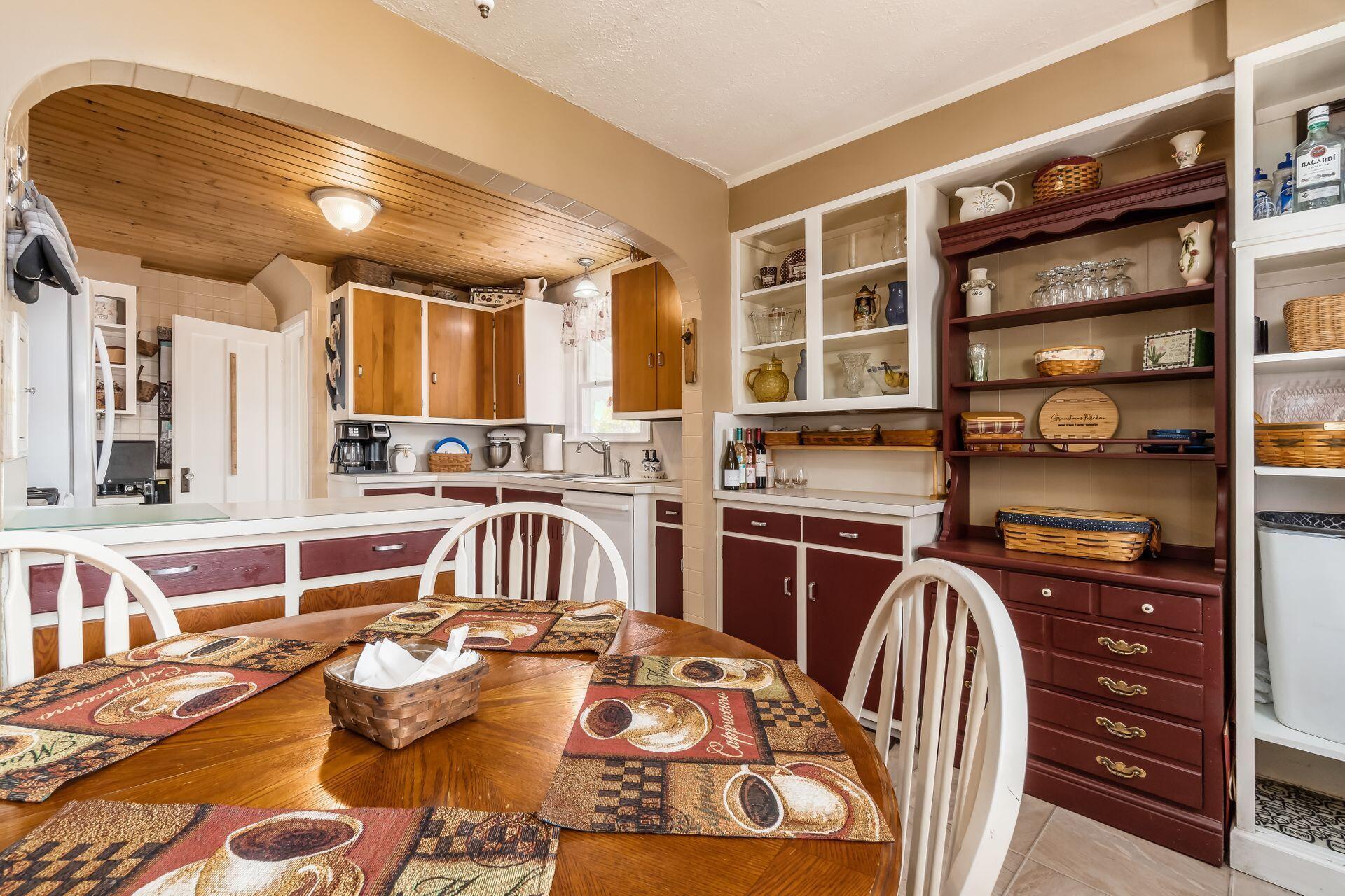 327 Demorest Road Columbus, OH 43204 - Photo 23 of 53 Gallery Image 23