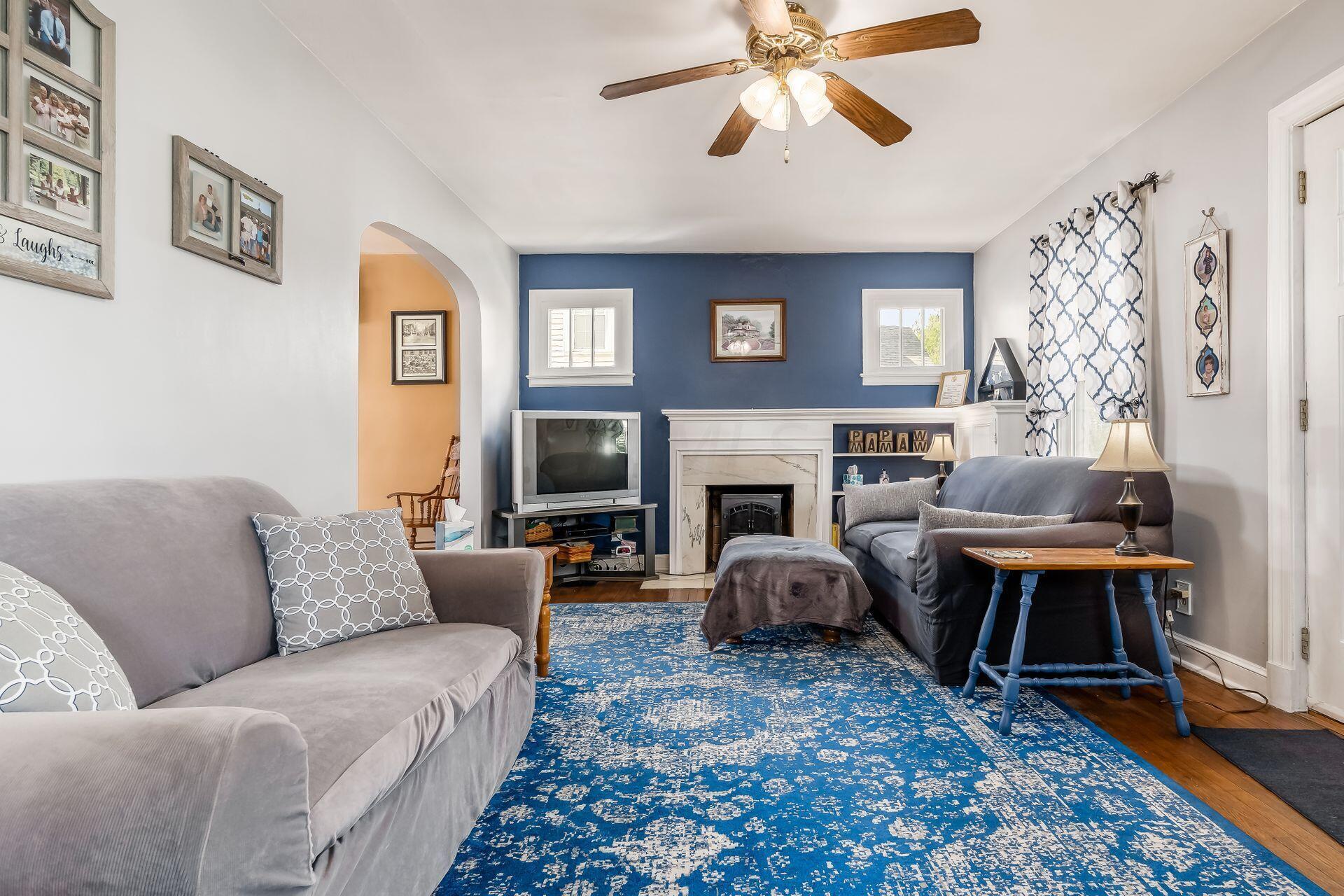 327 Demorest Road Columbus, OH 43204 - Photo 4 of 53 Gallery Image 4