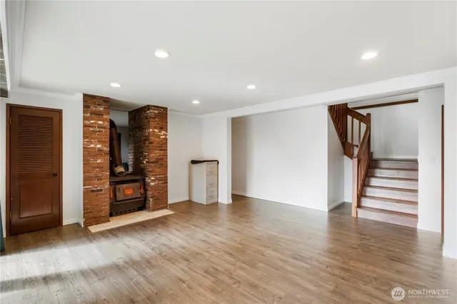 $1,100,000 | 20505 12th Street East, Lake Tapps, WA 98391