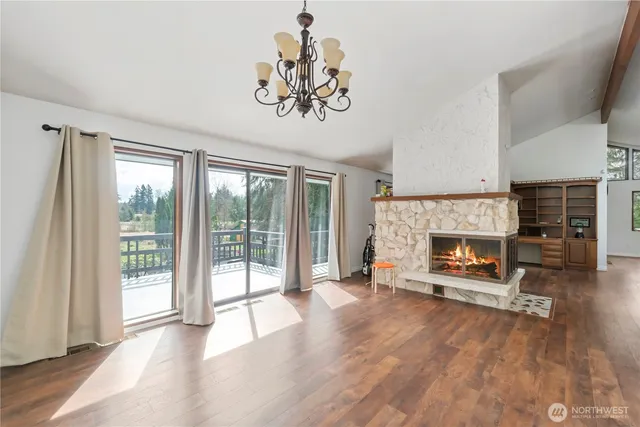 $1,100,000 | 20505 12th Street East, Lake Tapps, WA 98391