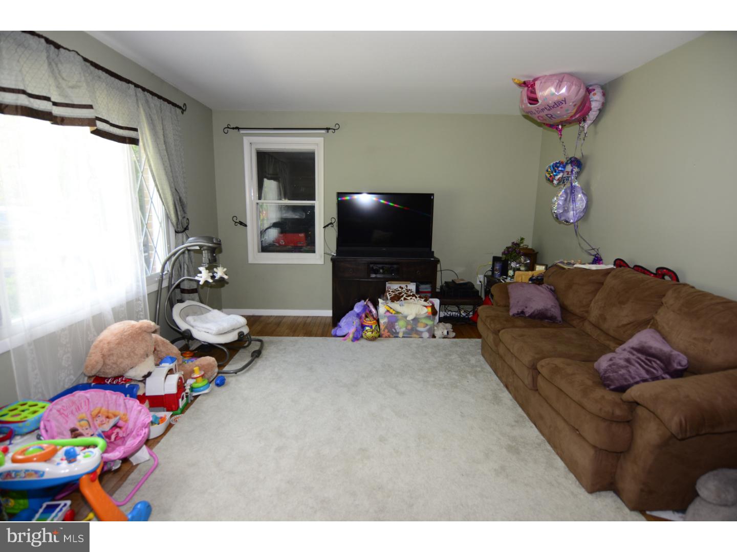 52 Valley Road Wyomissing, PA 19610 - Photo 5 of 22 Gallery Image 5