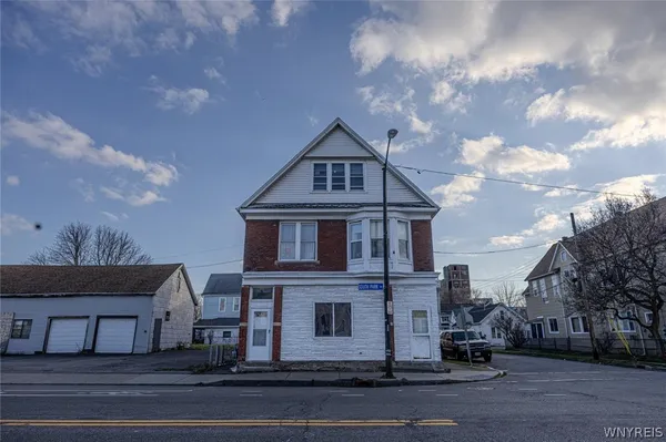 $2,000 | 901 South Park Avenue, Buffalo, NY 14210