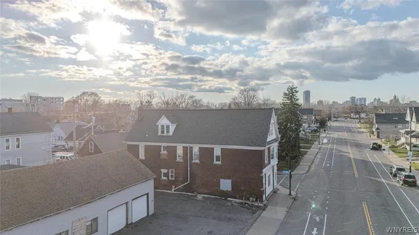 $2,000 | 901 South Park Avenue, Buffalo, NY 14210