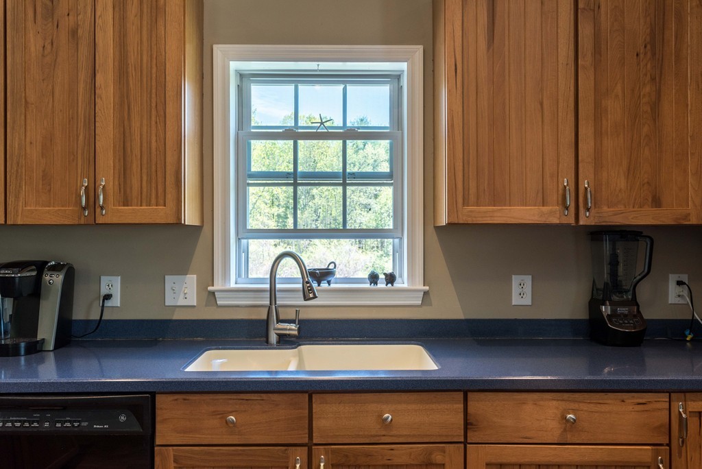 91 Westbrook Road Whately, MA 01373 - Photo 5 of 29