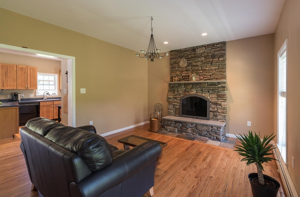 91 Westbrook Road Whately, MA 01373 - Photo 7 of 29