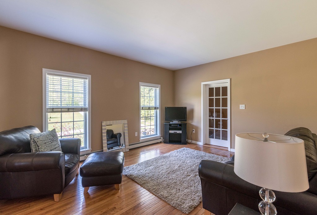 91 Westbrook Road Whately, MA 01373 - Photo 10 of 29