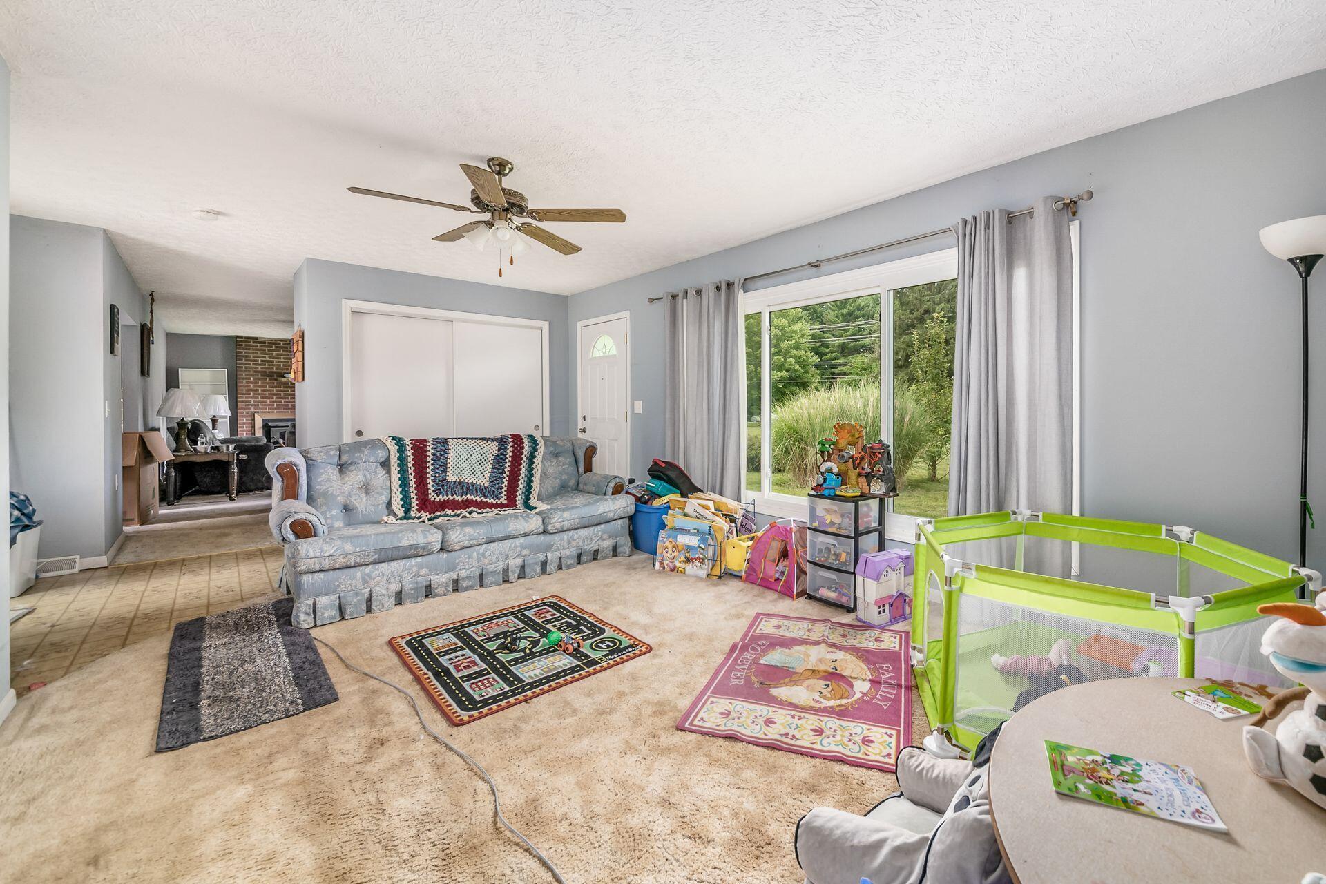 7989 Harlem Road Westerville, OH 43081 - Photo 5 of 67 010_c4b87_L 7989 Harlem Rd059