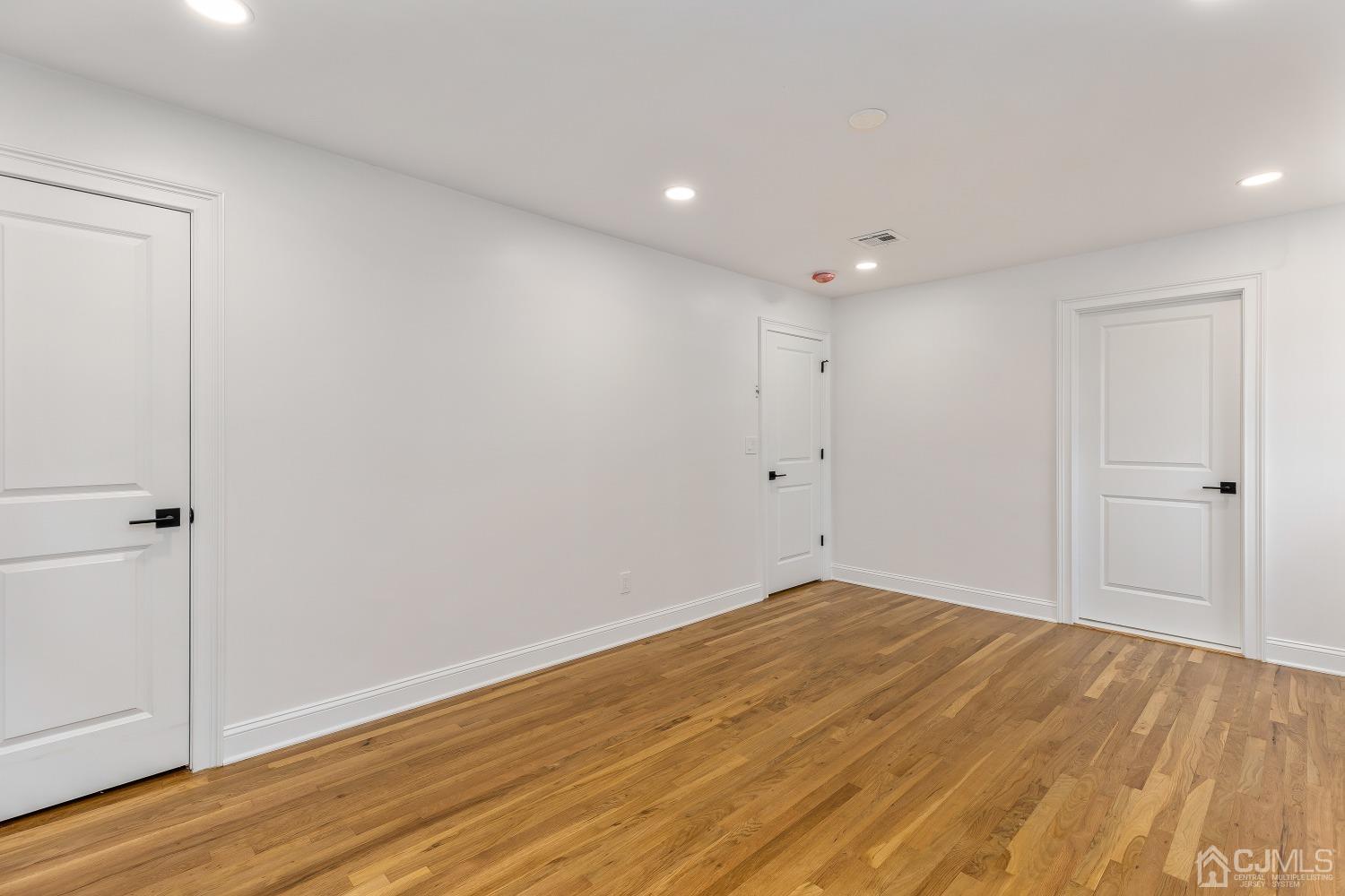 12 Annette Drive Edison, NJ 08820 - Photo 18 of 42 a view of room