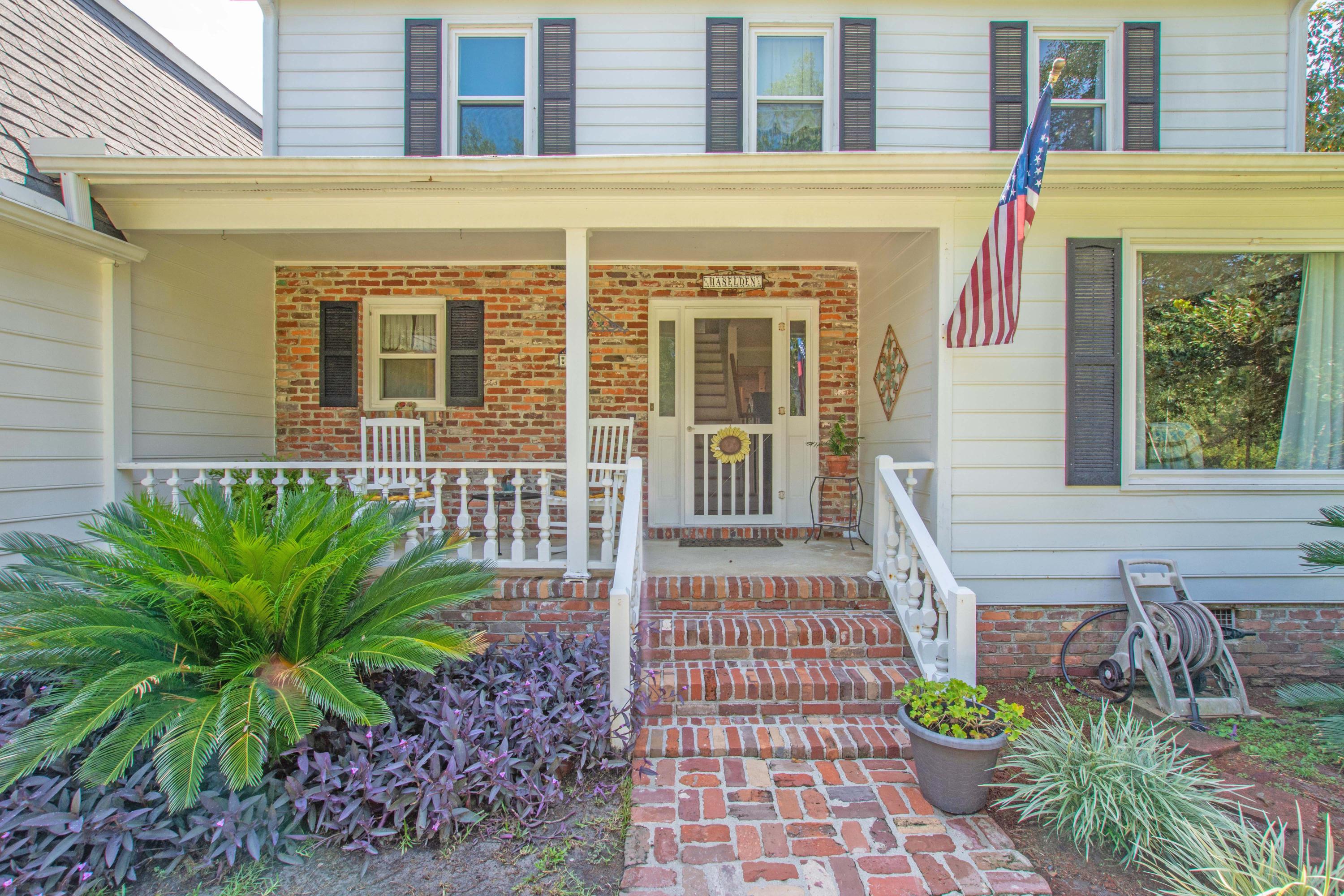 109 Almond Street Pinopolis, SC 29469 - Photo 3 of 49 Entrance