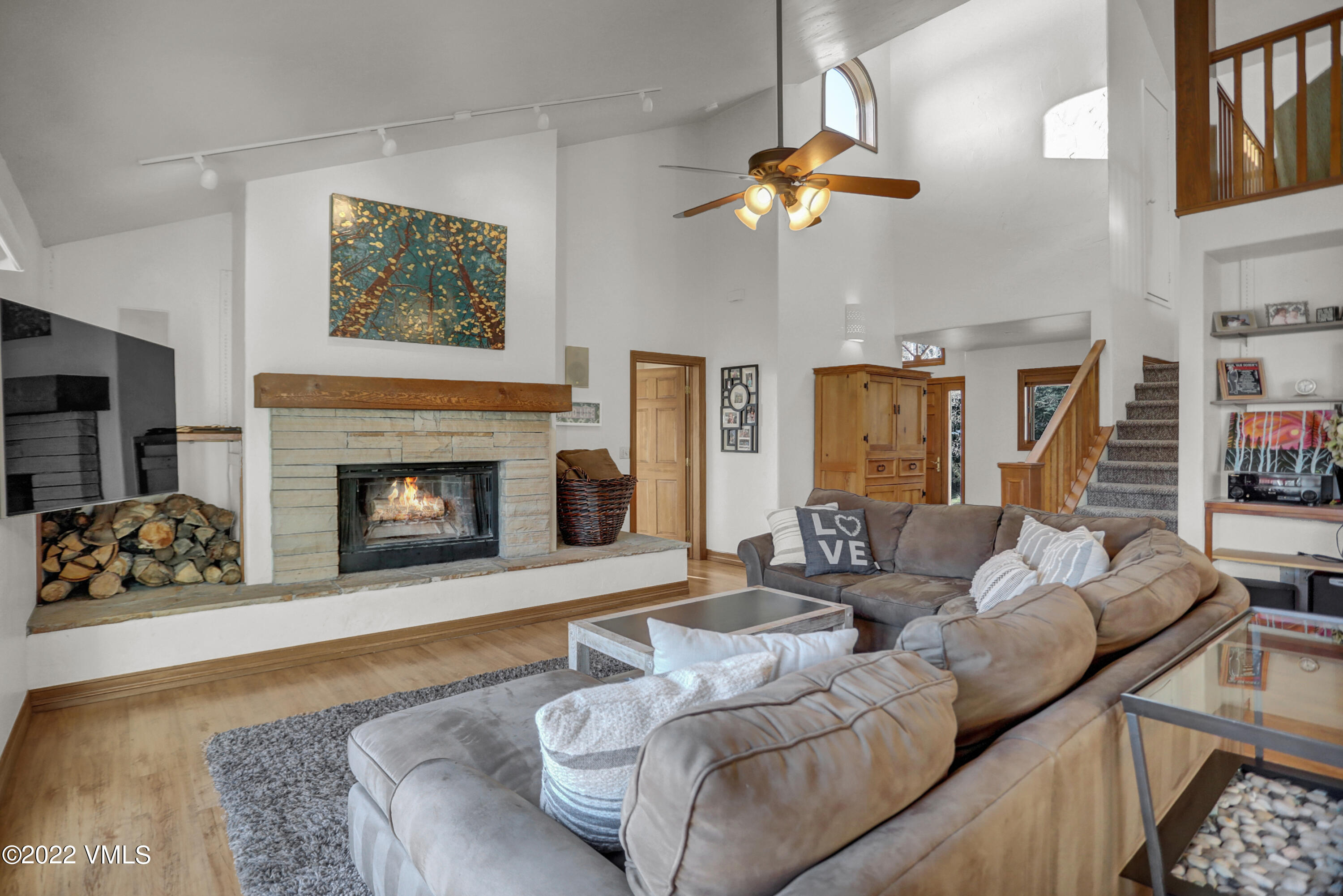 120 Chaparral Road Edwards, CO 81632 - Photo 5 of 60 Living room