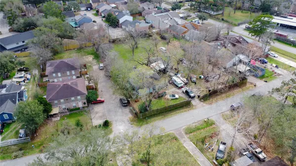$706,800 | 9229 Kerrwood Lane, Houston, TX 77080