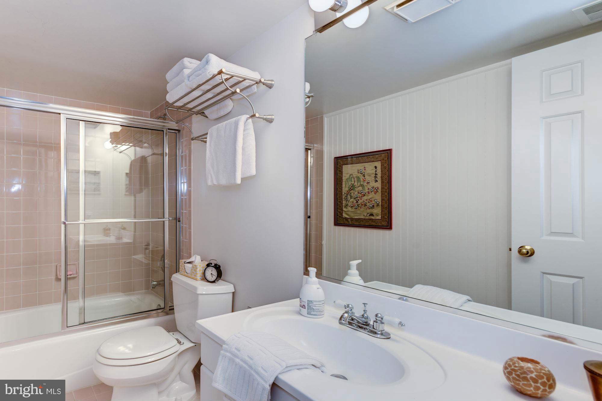 1509 North Village Road Reston, VA 20194 - Photo 21 of 30 Bath