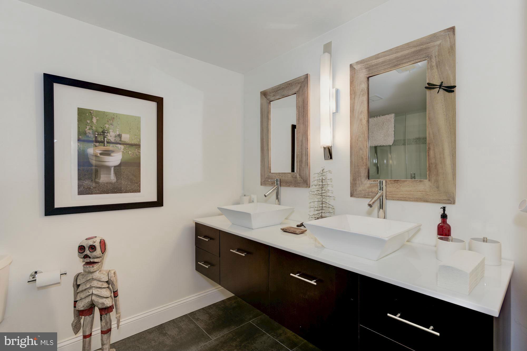 1509 North Village Road Reston, VA 20194 - Photo 24 of 30 Bath