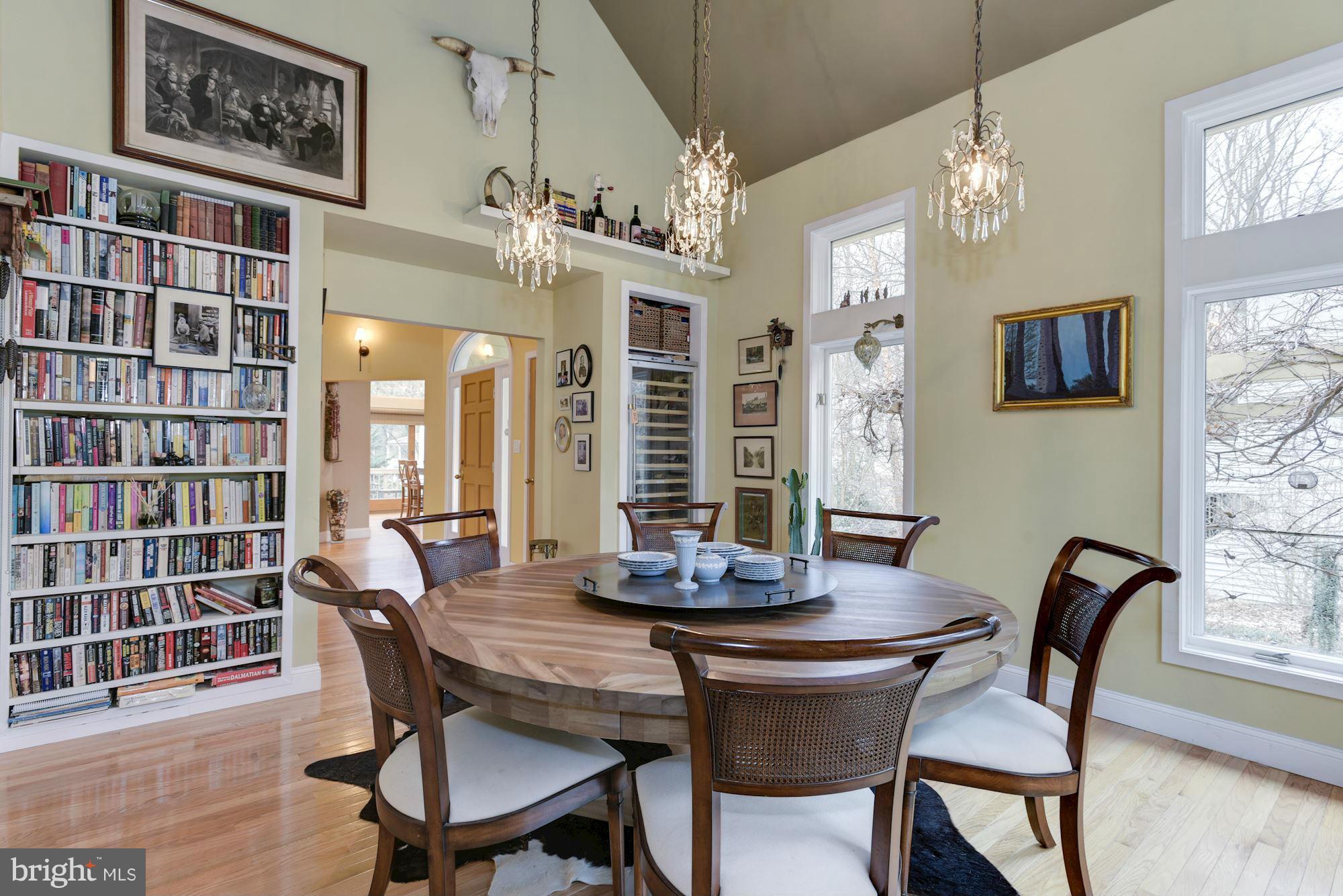 1509 North Village Road Reston, VA 20194 - Photo 5 of 30 Dining Room