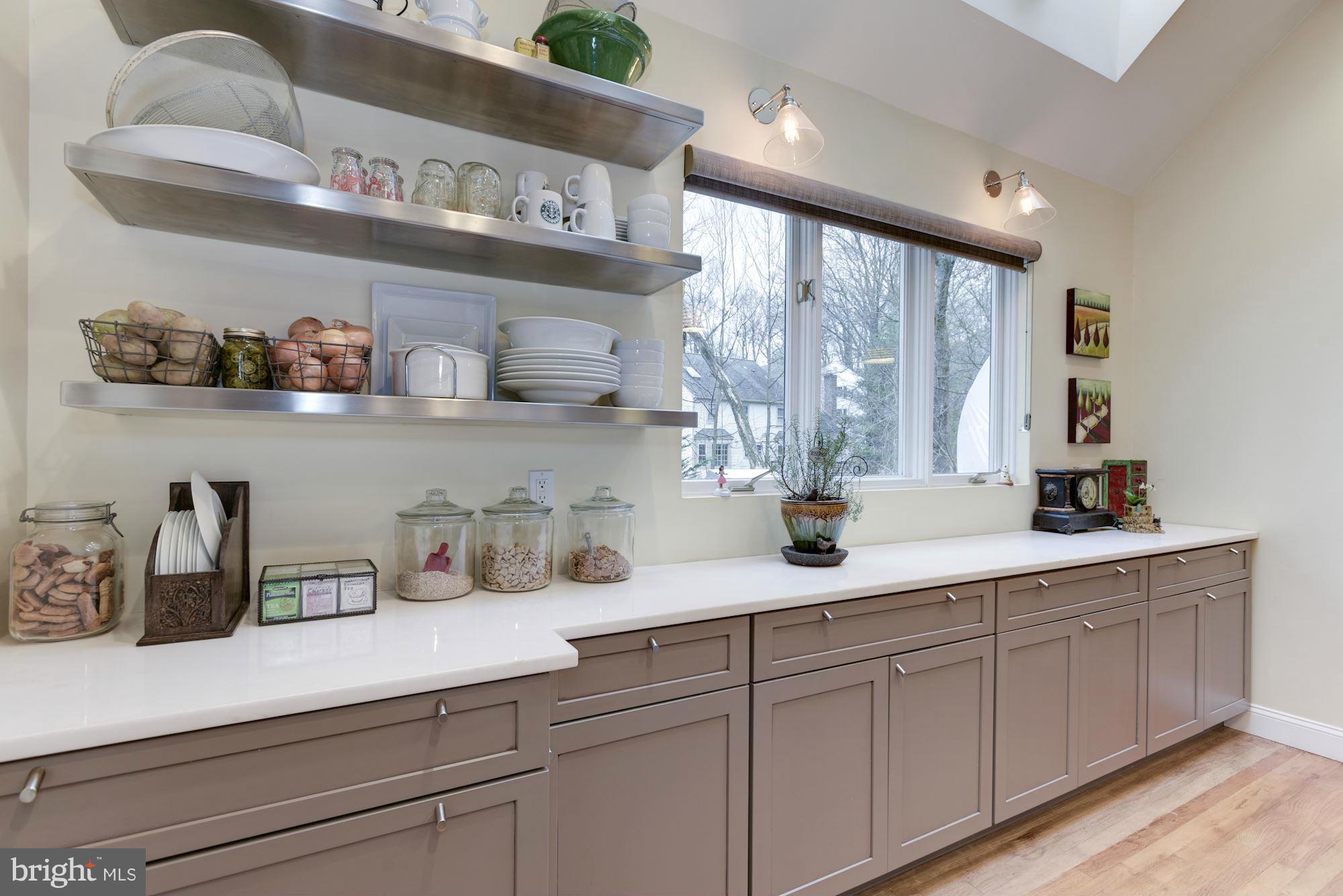 1509 North Village Road Reston, VA 20194 - Photo 10 of 30 Kitchen