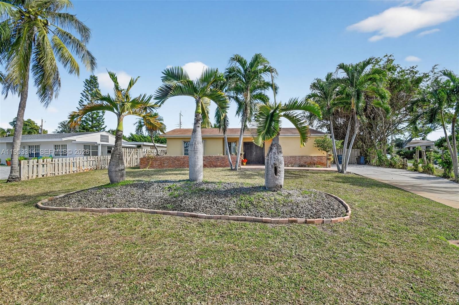 1712 High Ridge Road Lake Worth, FL 33461 - Photo 2 of 37