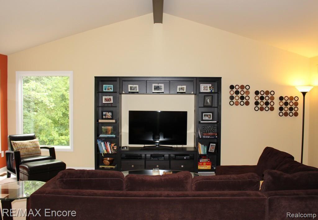 315 Rose Brier Drive Rochester Hills, MI 48309 - Photo 13 of 68
