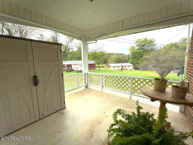 $419,900 | 214 Lakeview Stable Road, Livingston, TN 38570