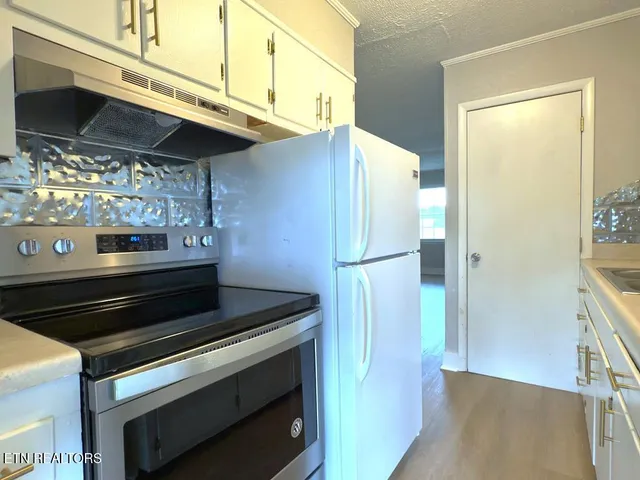 $419,900 | 214 Lakeview Stable Road, Livingston, TN 38570