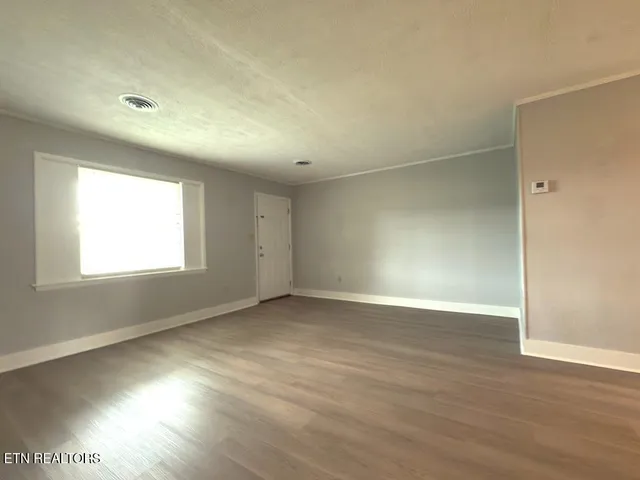 $419,900 | 214 Lakeview Stable Road, Livingston, TN 38570