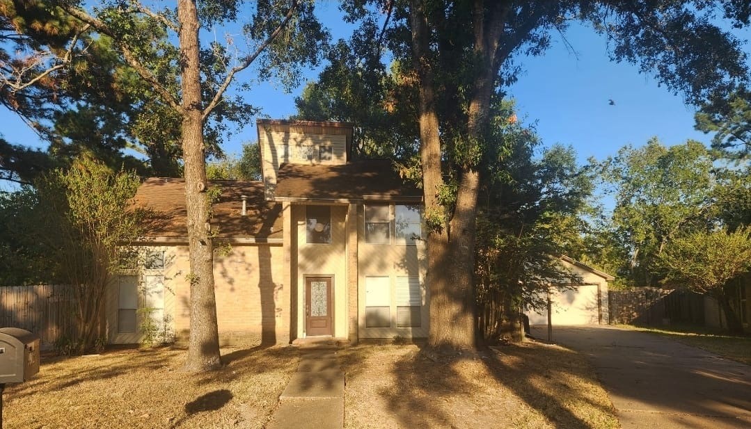 9902 Kings Walk Round Street Houston, TX 77070 - Photo 1 of 15