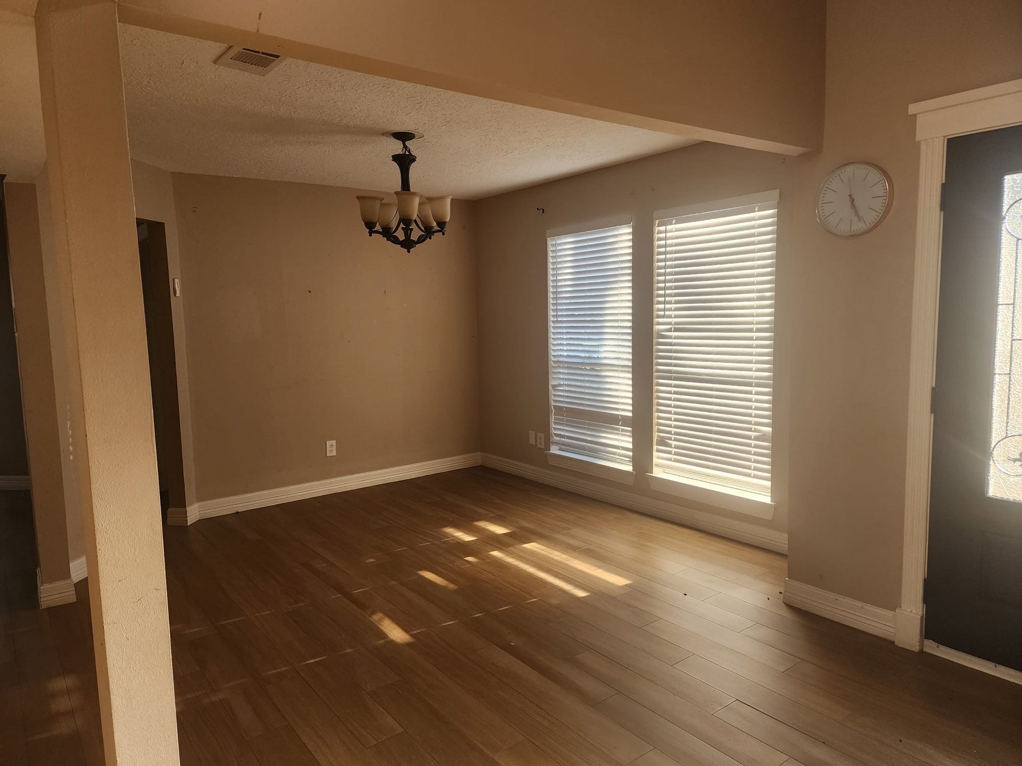 9902 Kings Walk Round Street Houston, TX 77070 - Photo 6 of 15