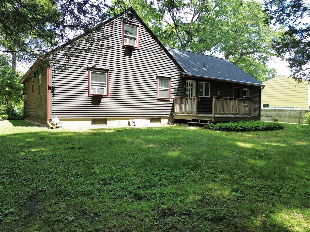 26 Oak Hill Road Greenfield, MA 01301 - Photo 7 of 30