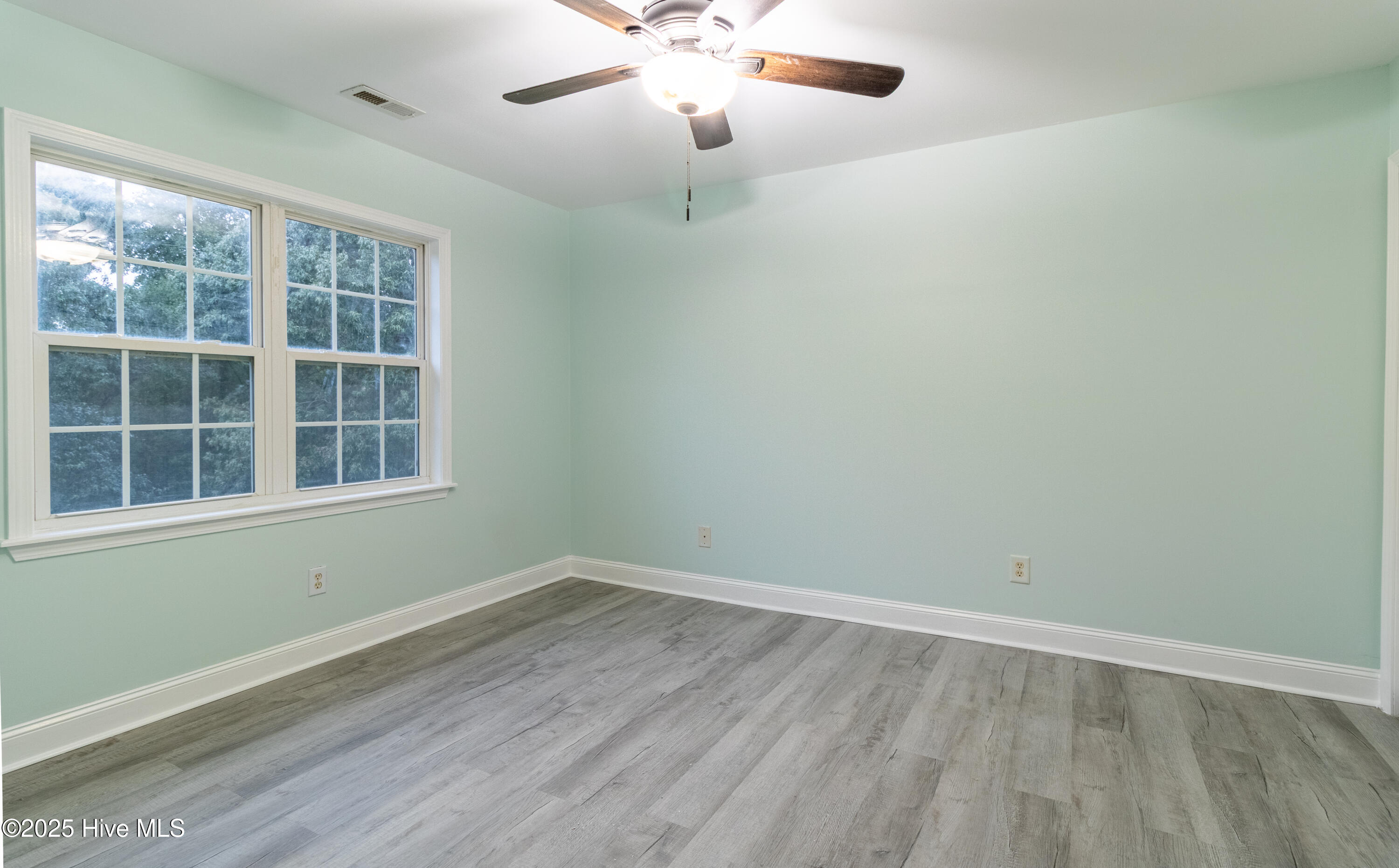 116 Lafitte Drive Hubert, NC 28539 - Photo 41 of 50 Upstairs bedroom 4 (1 of 1)