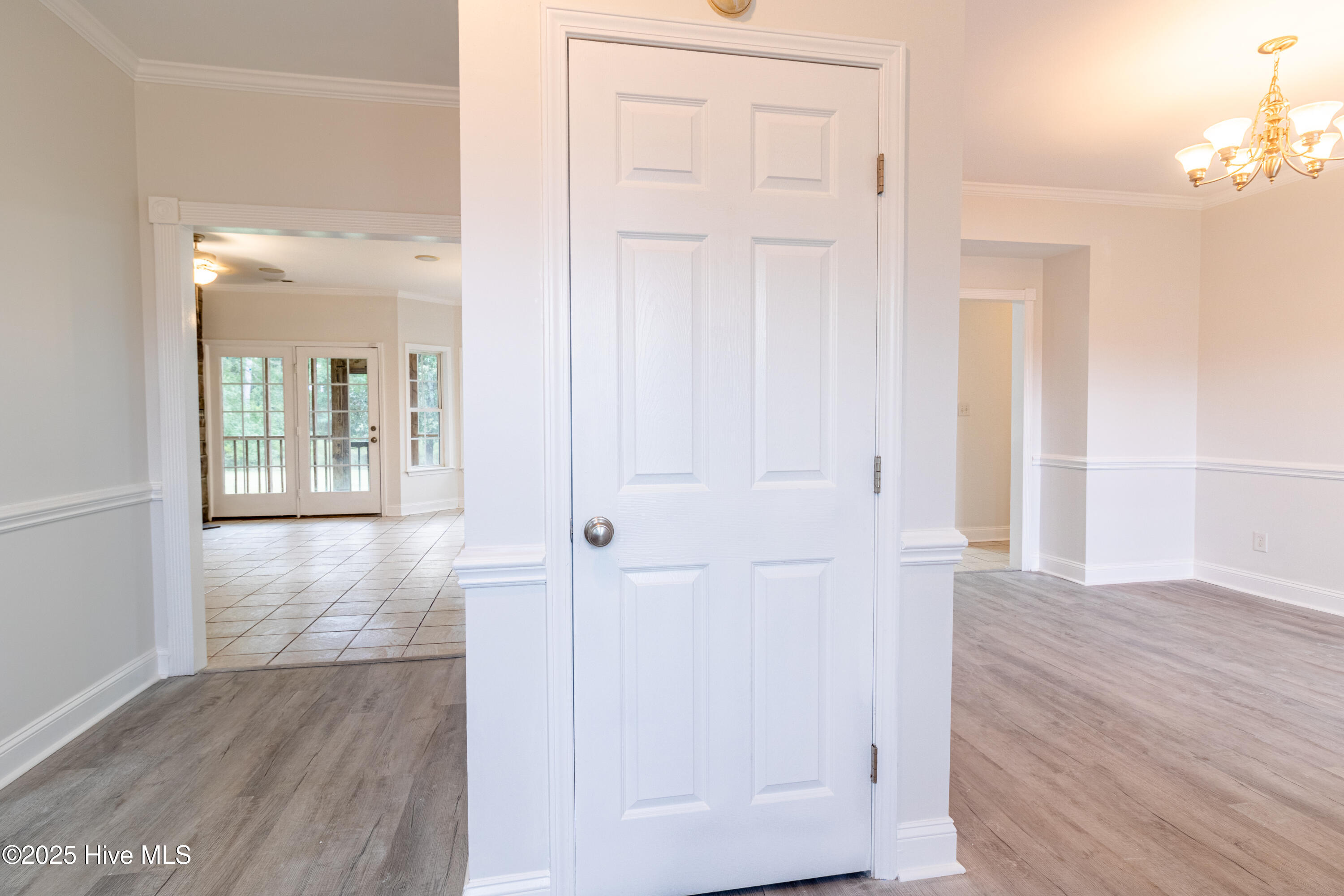 116 Lafitte Drive Hubert, NC 28539 - Photo 8 of 50 Front Doorway Foyer (1 of 1)