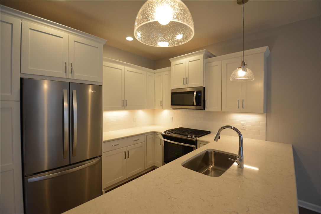 943 Pathway Lane, Unit 79 Webster, NY 14580 - Photo 4 of 23