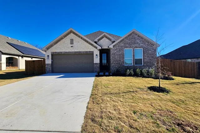 $339,400 | 136 Rosemary Drive, Azle, TX 76020