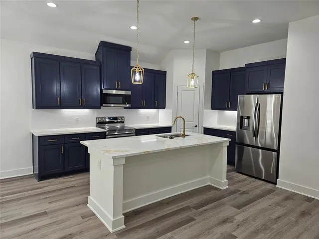 $339,400 | 136 Rosemary Drive, Azle, TX 76020