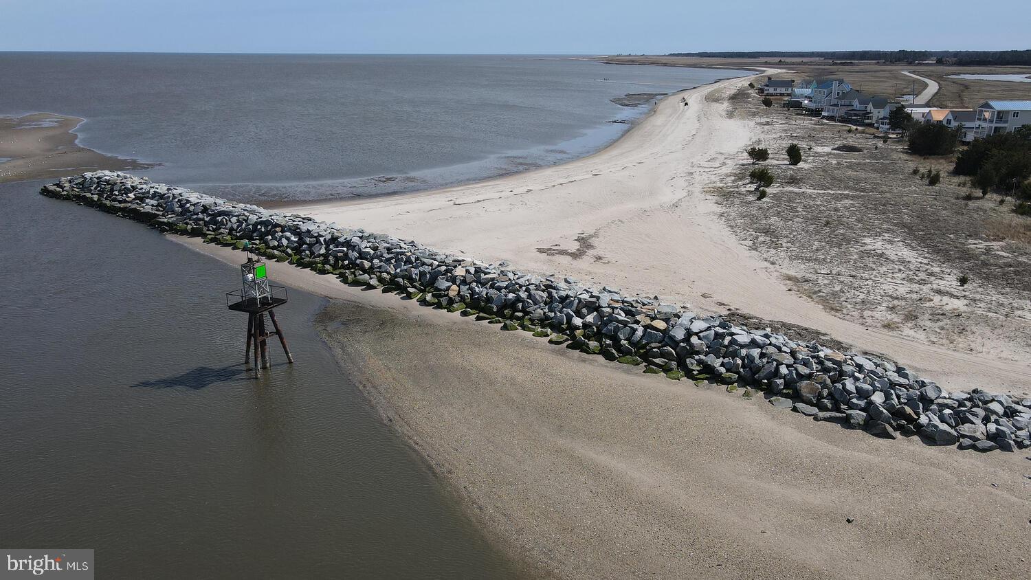 4376 South Bowers Road Milford, DE 19963 - Photo 11 of 46 a view of a dry area with wooden fence