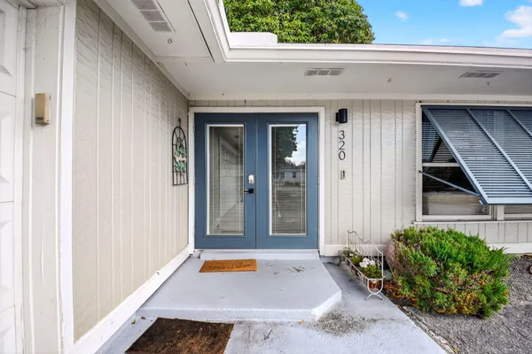 $4,500 | 320 Riverdale Road, Palm Springs, FL 33461