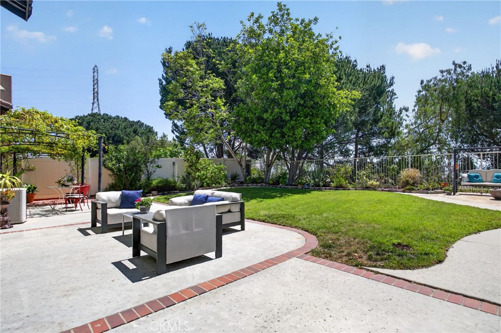 8 Ridgecrest Aliso Viejo, CA 92656 - Photo 7 of 38