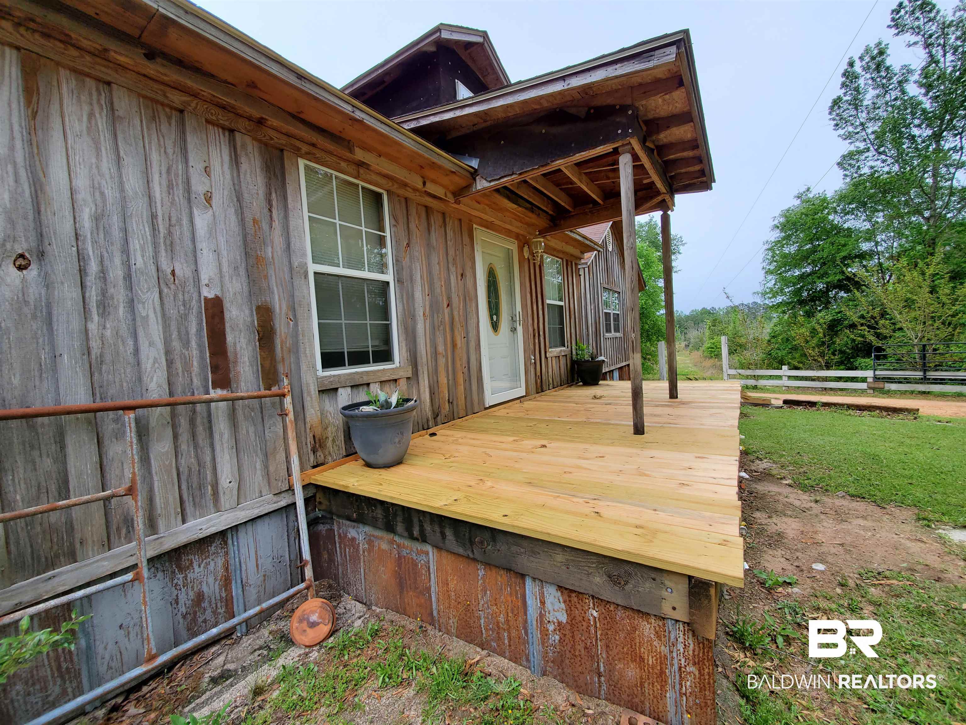 196 Tag Road Monroeville, AL 36460 - Photo 3 of 34