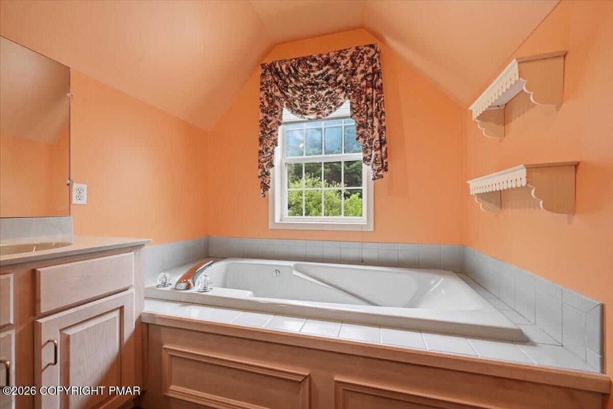 183 Chatham Hill Road Stroudsburg, PA 18360 - Photo 109 of 160 092-089_DSC_7657