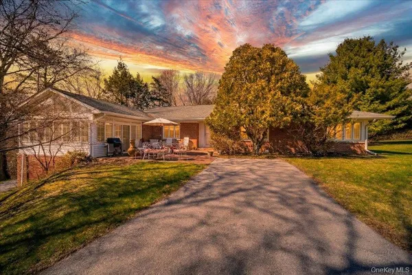 $699,000 | 650 Netherwood Road, Hyde Park, NY 12538