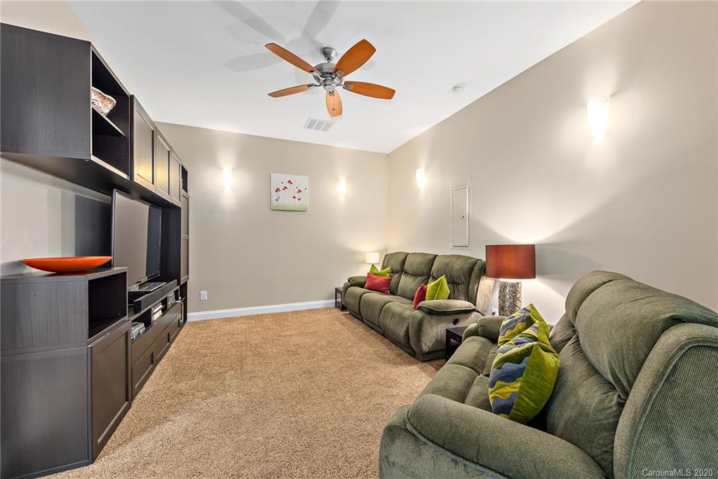 18216 Hideaway Road Charlotte, NC 28278 - Photo 11 of 33 Gallery Image 11