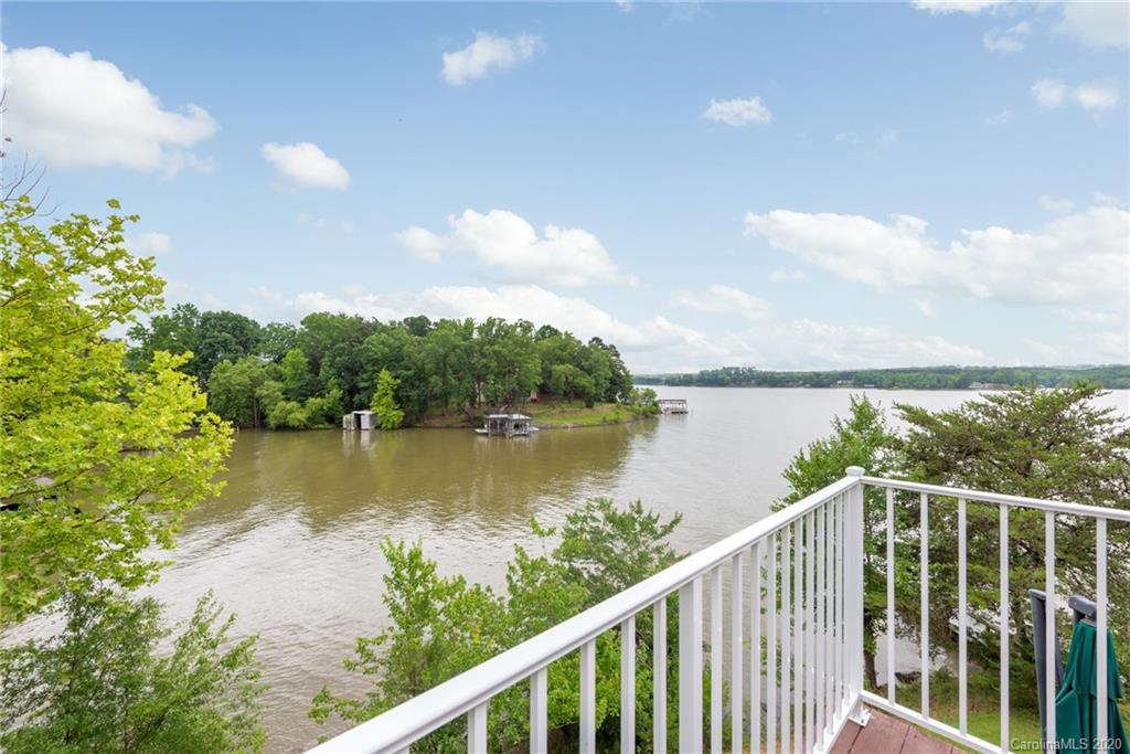 18216 Hideaway Road Charlotte, NC 28278 - Photo 16 of 33 Gallery Image 16