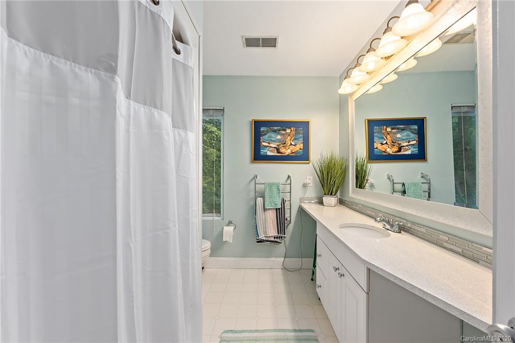 18216 Hideaway Road Charlotte, NC 28278 - Photo 17 of 33 Gallery Image 17