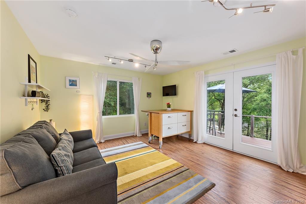 18216 Hideaway Road Charlotte, NC 28278 - Photo 22 of 33 Gallery Image 22