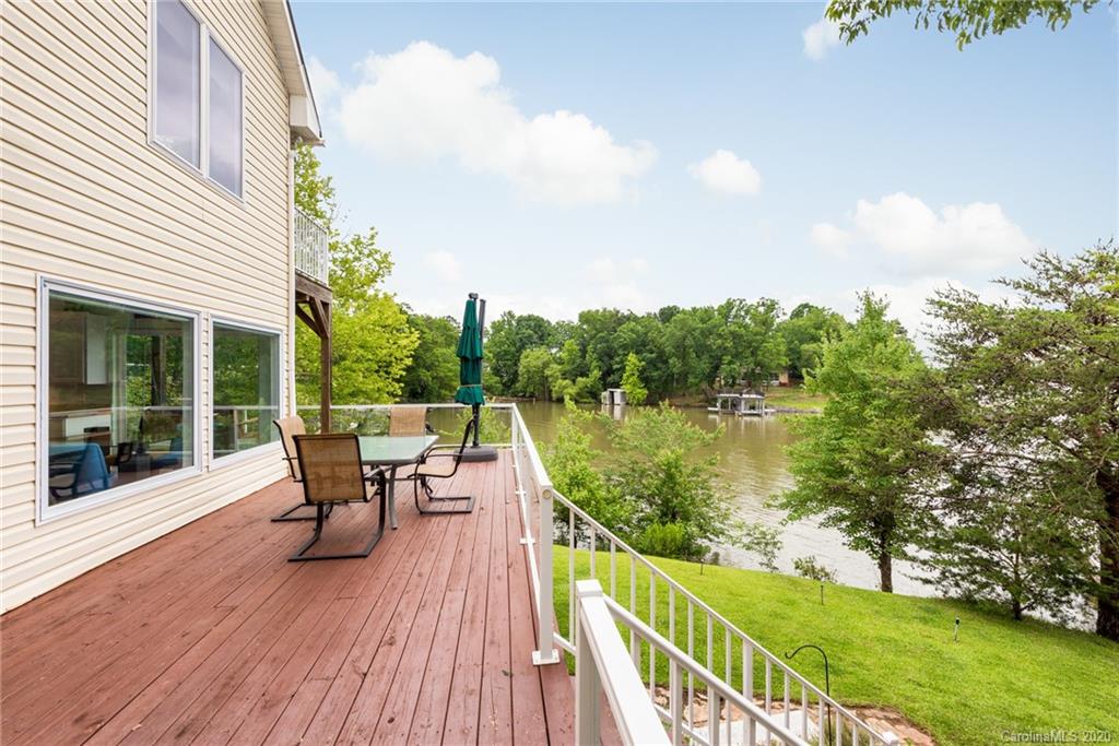 18216 Hideaway Road Charlotte, NC 28278 - Photo 24 of 33 Gallery Image 24