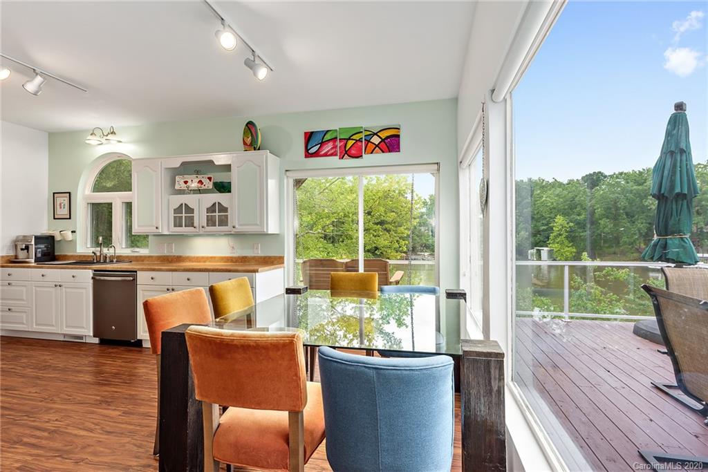 18216 Hideaway Road Charlotte, NC 28278 - Photo 8 of 33 Gallery Image 8