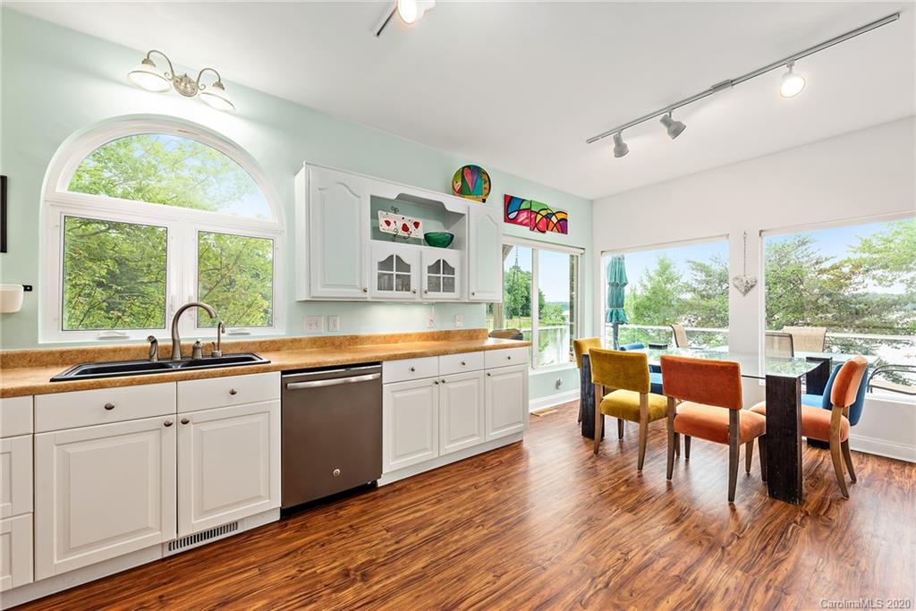 18216 Hideaway Road Charlotte, NC 28278 - Photo 10 of 33 Gallery Image 10